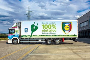 Lidl Italia introduce il primo camion elettrico SCANIA in flotta